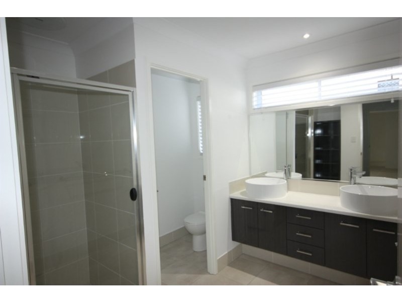 70 Trudy Crescent, Cornubia QLD 4130