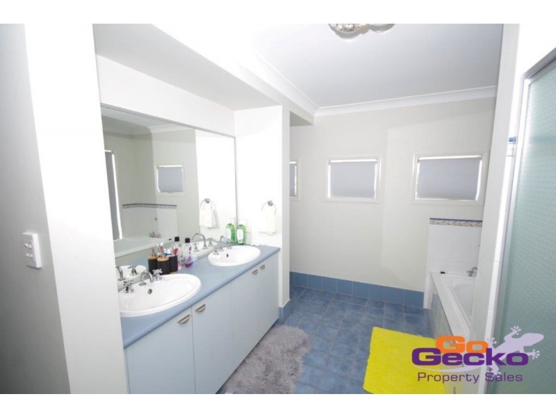 1 Amadeus Circuit, Springfield Lakes QLD 4300