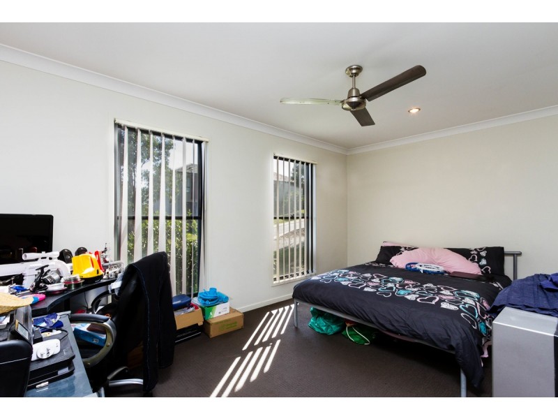 94 Outlook Drive, Waterford QLD 4133