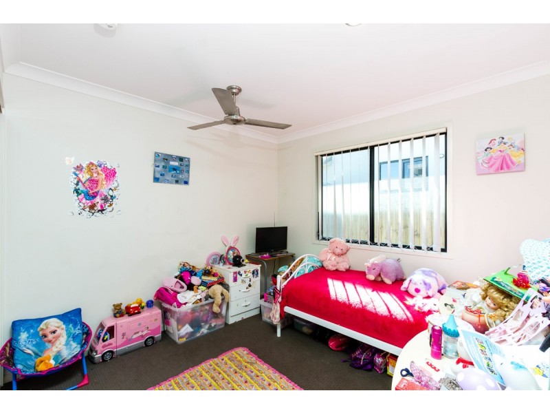 94 Outlook Drive, Waterford QLD 4133