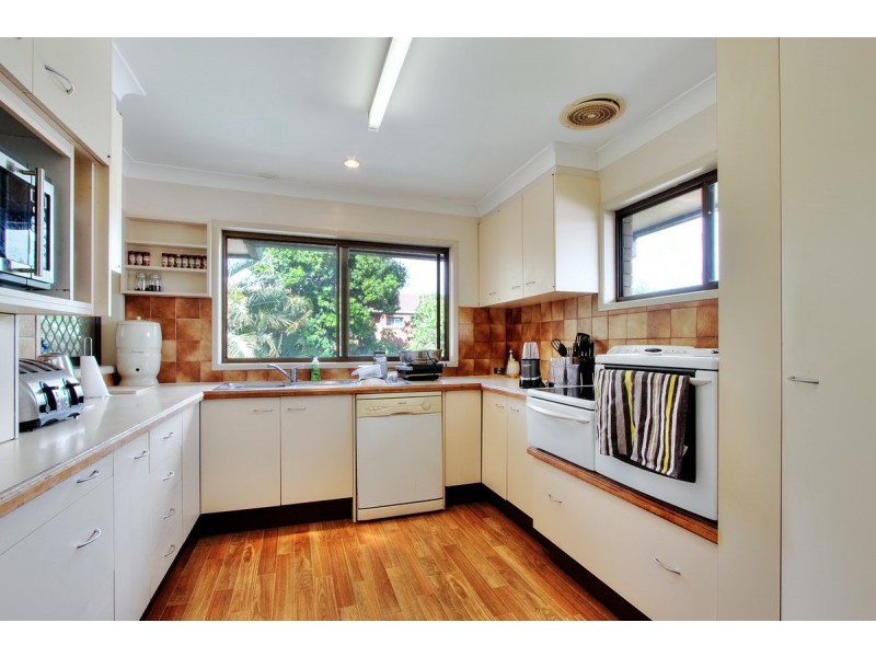 10 Lorimer Street, Springwood QLD 4127