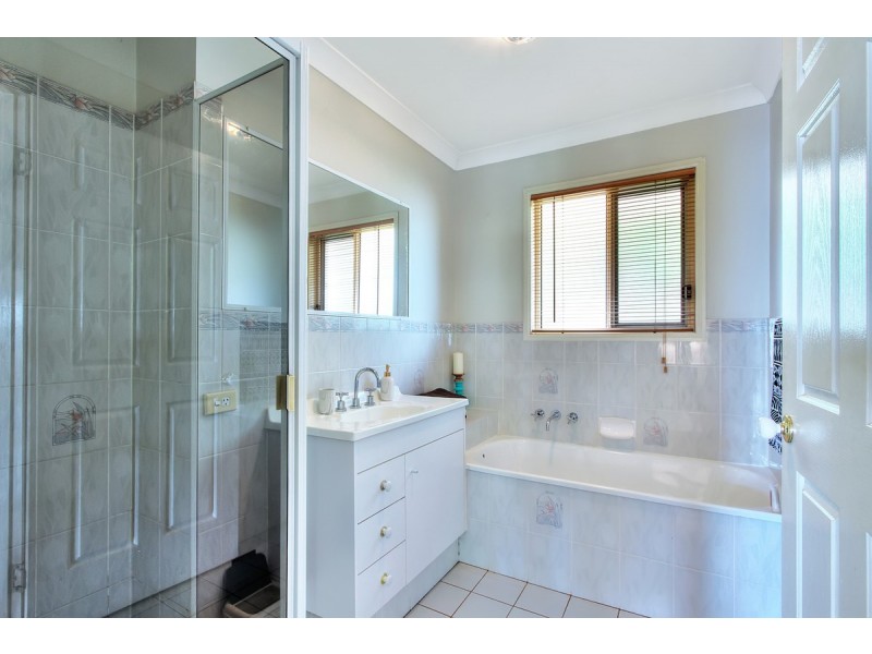 32 Tahan Crescent, Tanah Merah QLD 4128