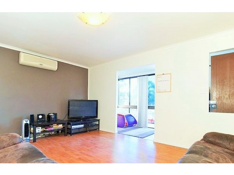 19 Kelvin Street, Woodridge QLD 4114