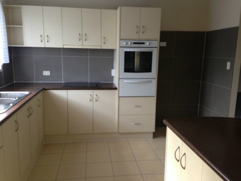 2 Narianne Street, Marsden QLD 4132