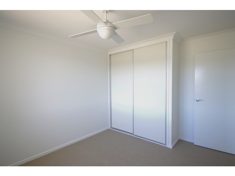 10 Oxenham Circuit, Augustine Heights QLD 4300