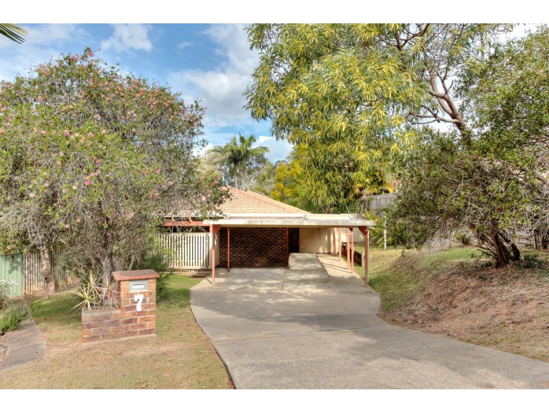 7 Mersing Court, Tanah Merah QLD 4128