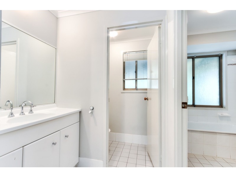 7 Mersing Court, Tanah Merah QLD 4128