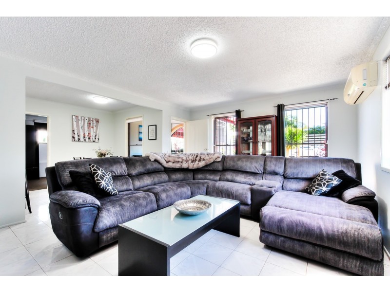 59 Christopher Street, Slacks Creek QLD 4127