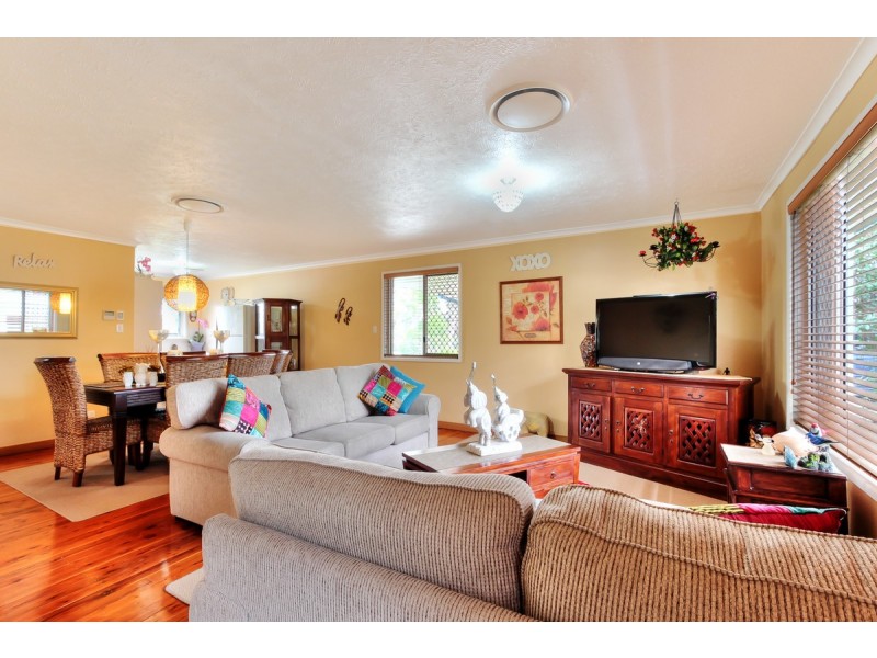 9 Petunia Court, Eagleby QLD 4207