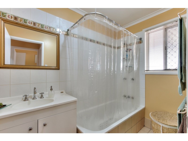 9 Petunia Court, Eagleby QLD 4207