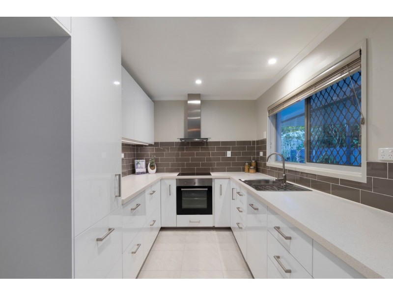 206 Plantain Road, Shailer Park QLD 4128