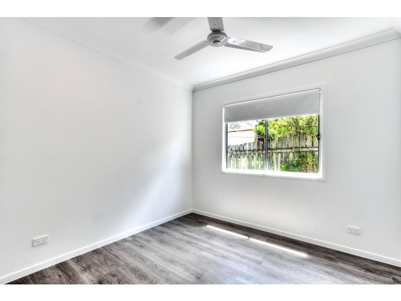 2/4 Skyline Drive, Kingston QLD 4114