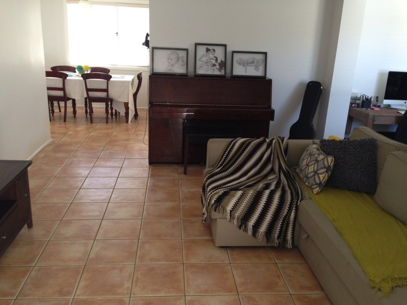 6 Hilarie Avenue, Springwood QLD 4127