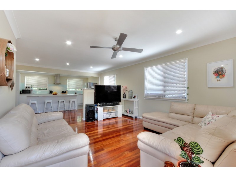 5 Poincettia Street, Kingston QLD 4114