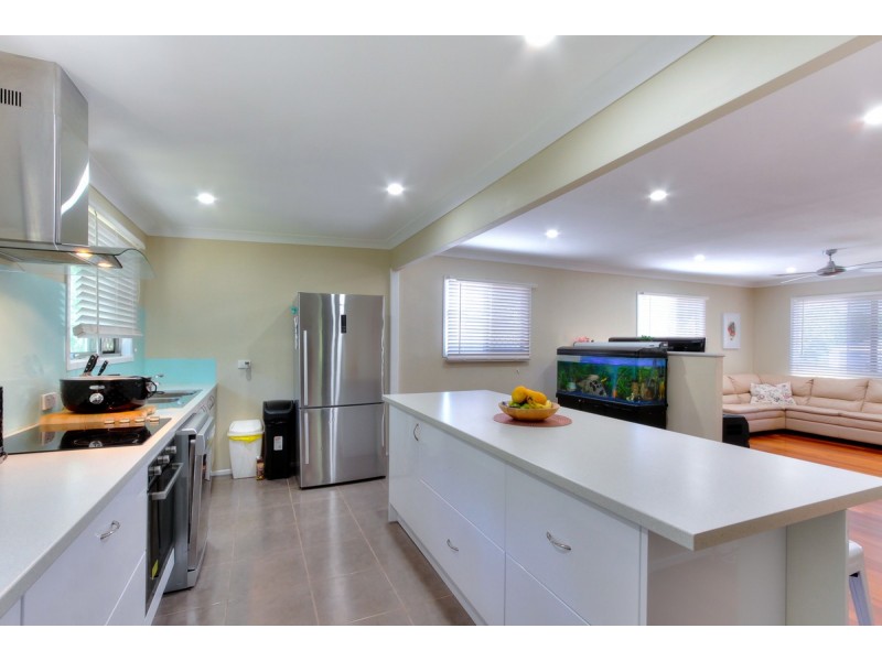 5 Poincettia Street, Kingston QLD 4114