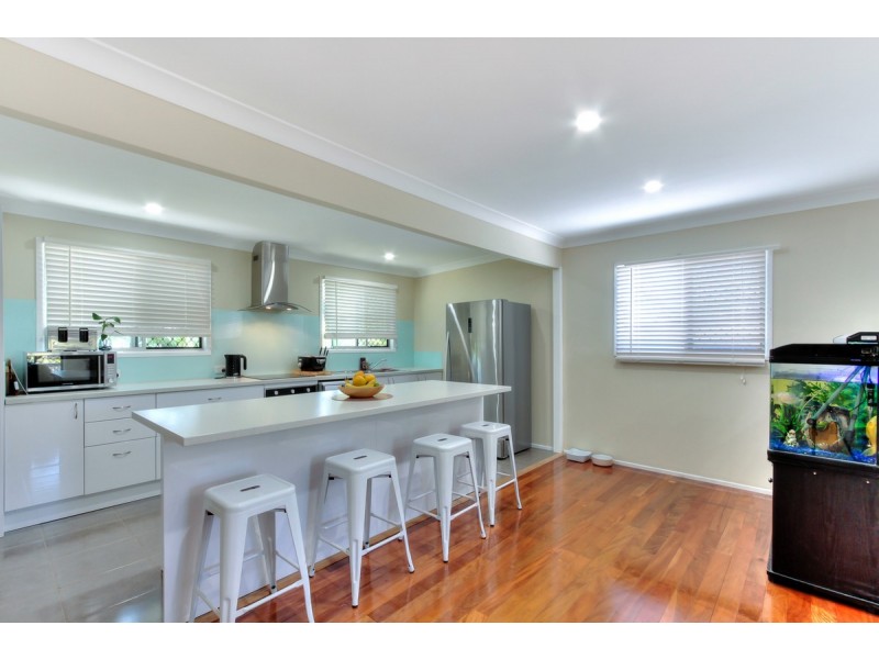 5 Poincettia Street, Kingston QLD 4114