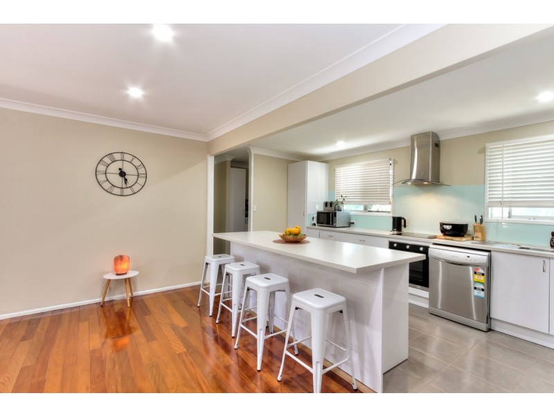 5 Poincettia Street, Kingston QLD 4114