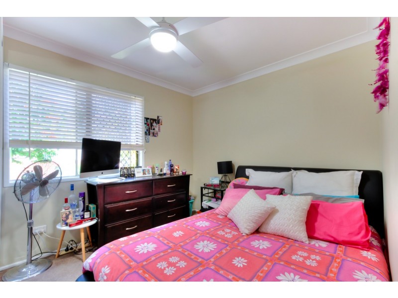 5 Poincettia Street, Kingston QLD 4114