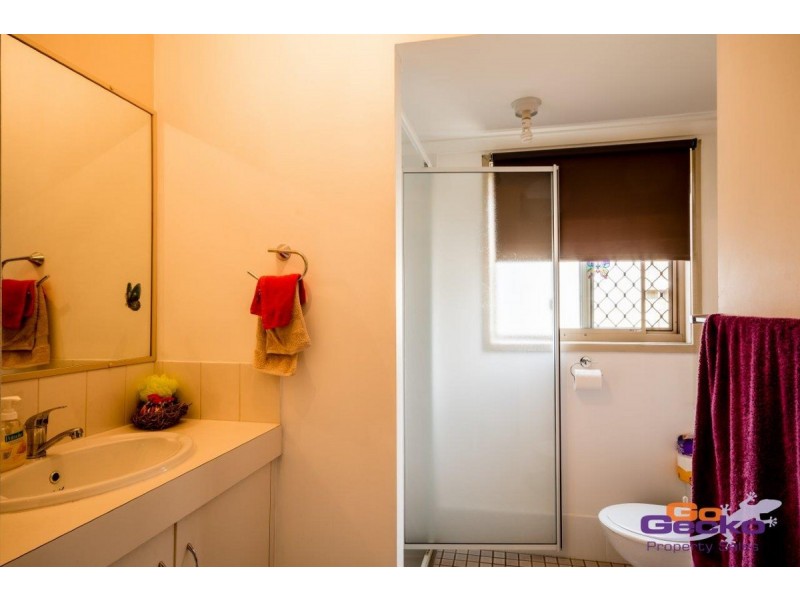 4/17 Henty Drive, Redbank Plains QLD 4301