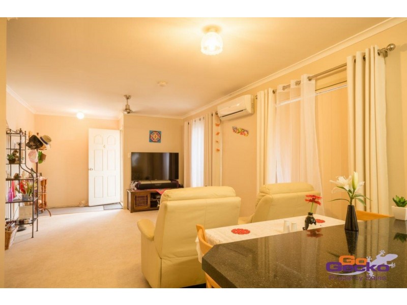 4/17 Henty Drive, Redbank Plains QLD 4301