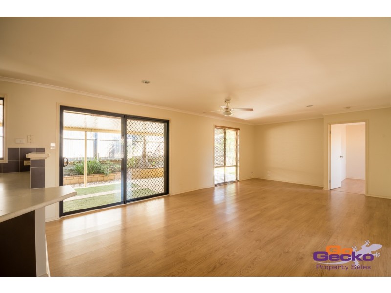 97 Lakeside Avenue, Springfield Lakes QLD 4300