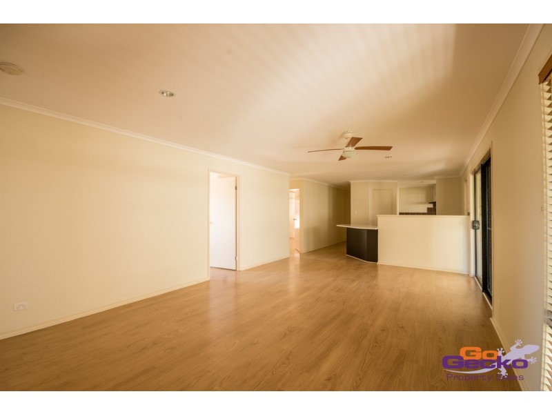 97 Lakeside Avenue, Springfield Lakes QLD 4300