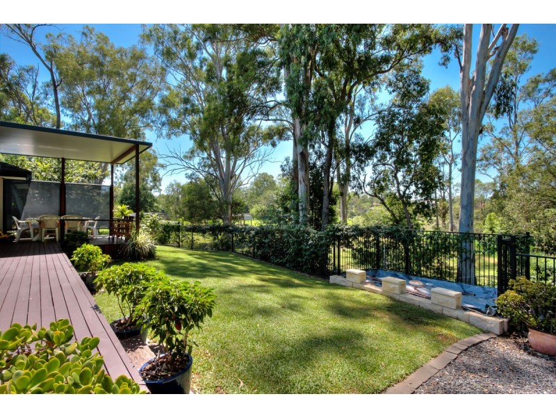 23D Clivia Crescent, Daisy Hill QLD 4127