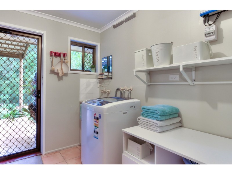 6 Adale Court, Daisy Hill QLD 4127