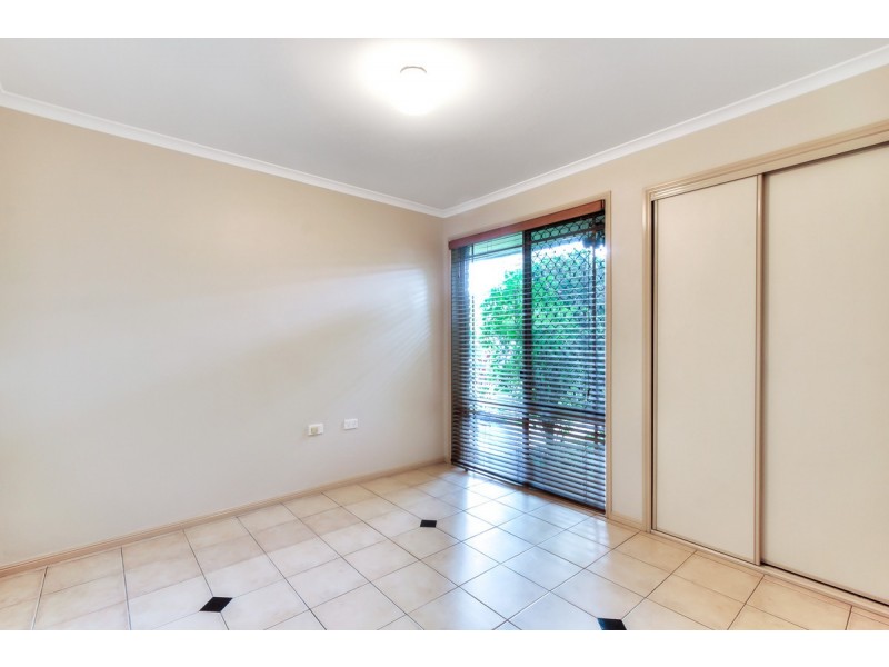 6 Cardwell Court, Meadowbrook QLD 4131