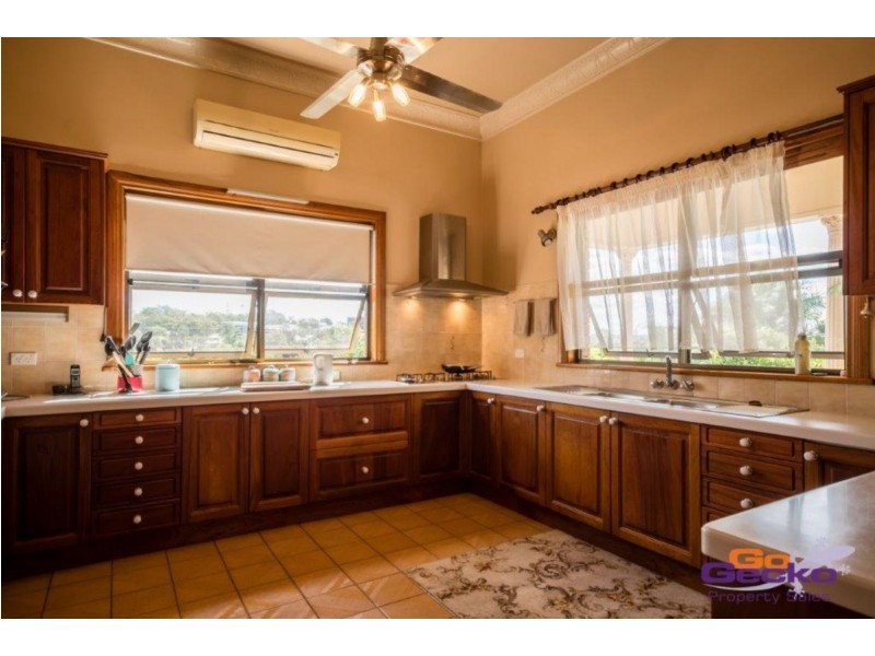 5 Quarry Street, Ipswich QLD 4305