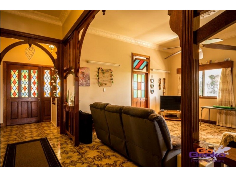 5 Quarry Street, Ipswich QLD 4305