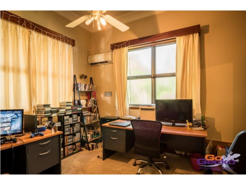 5 Quarry Street, Ipswich QLD 4305