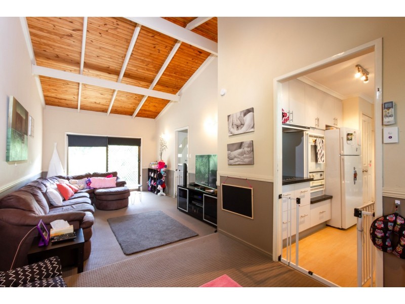 3 Light Street, Springwood QLD 4127