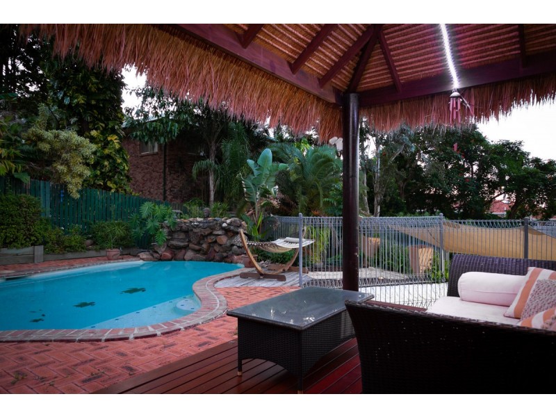 13 Green Way, Rochedale South QLD 4123