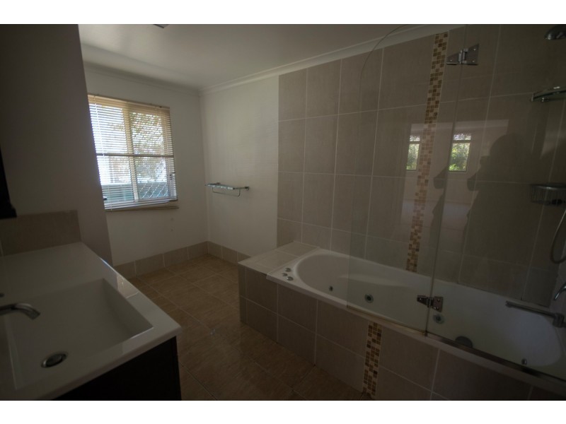 25 Bertha Street, Goodna QLD 4300