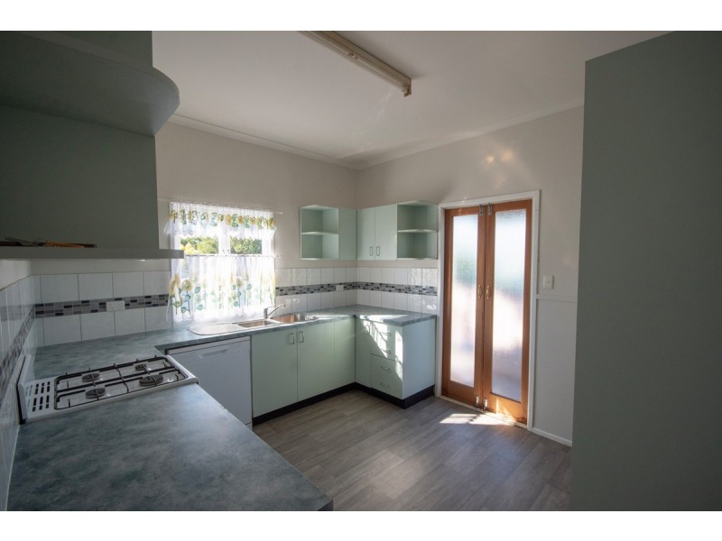 38 Marvin Street, Eastern Heights QLD 4305