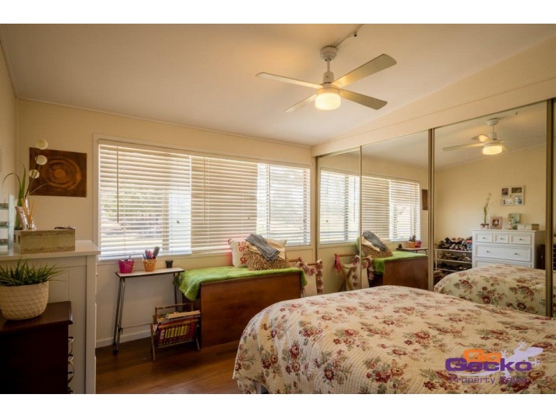 17 Boscawan Crescent, Bellbird Park QLD 4300