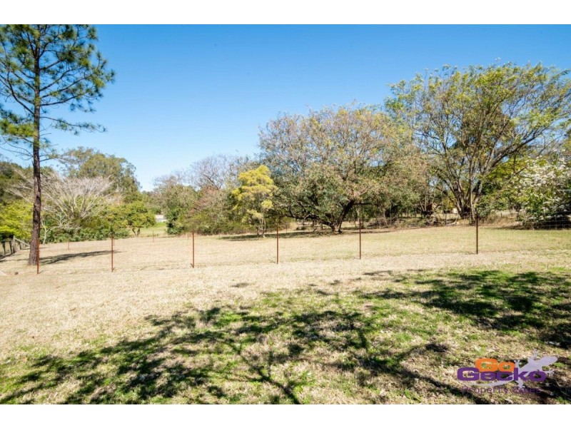 17 Boscawan Crescent, Bellbird Park QLD 4300