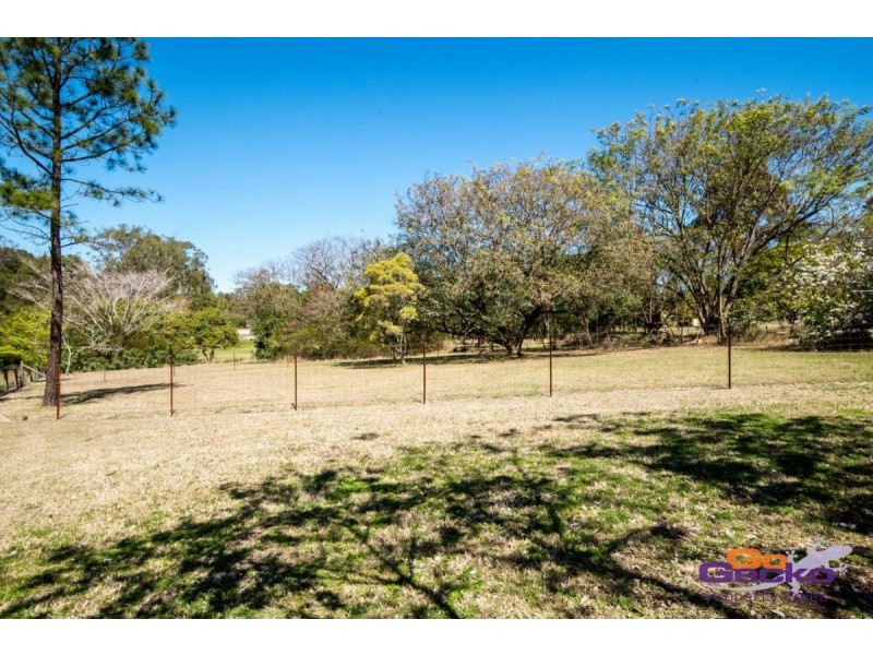 17 Boscawan Crescent, Bellbird Park QLD 4300