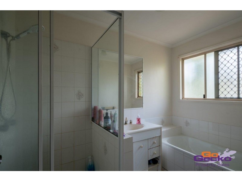 21 Joseph, Dinmore QLD 4303