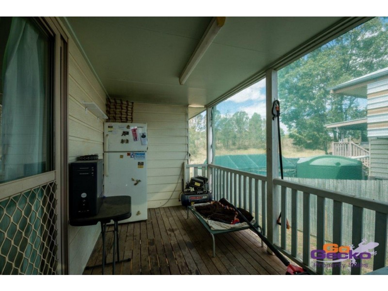 21 Joseph, Dinmore QLD 4303