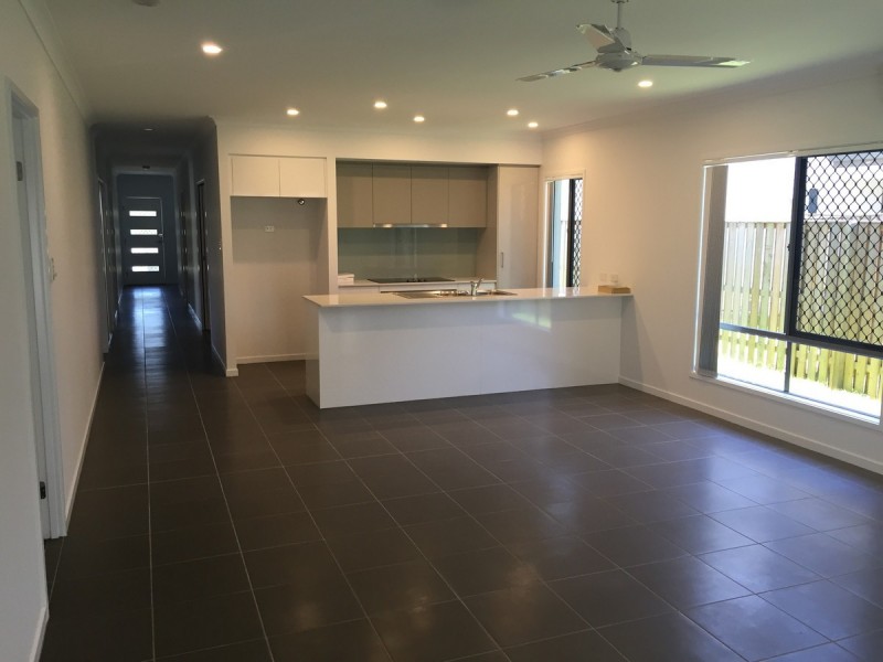 5 Bottle Brush Circuit, Coomera QLD 4209