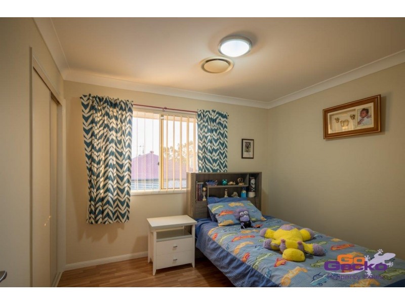 17 Shangrila Crescent, Springfield Lakes QLD 4300
