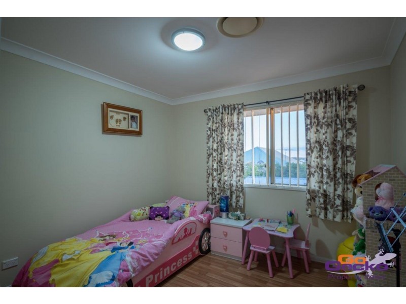 17 Shangrila Crescent, Springfield Lakes QLD 4300