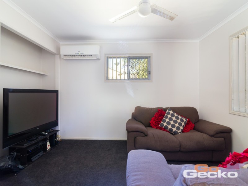 225 Upper Lyndale Street, Shailer Park QLD 4128