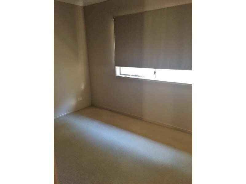 2 Karinya Court, Redland Bay QLD 4165