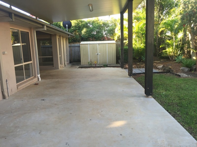 2 Karinya Court, Redland Bay QLD 4165