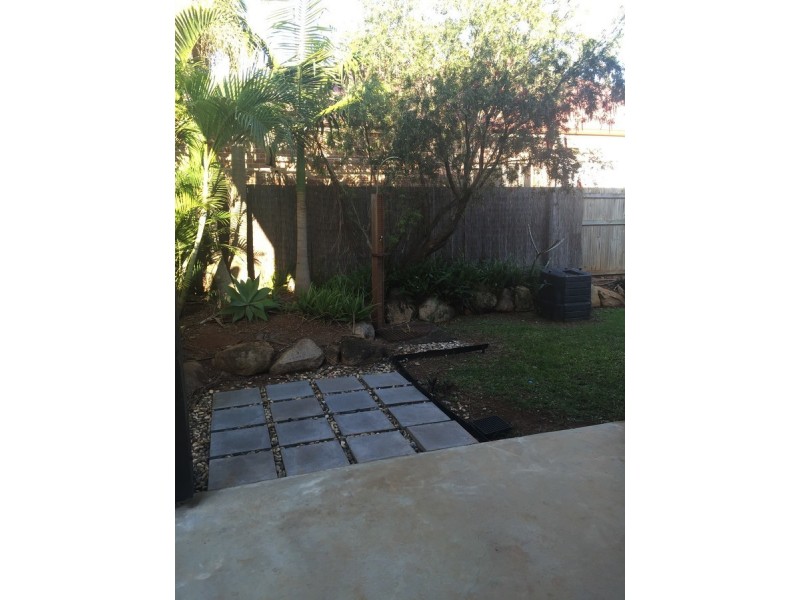 2 Karinya Court, Redland Bay QLD 4165
