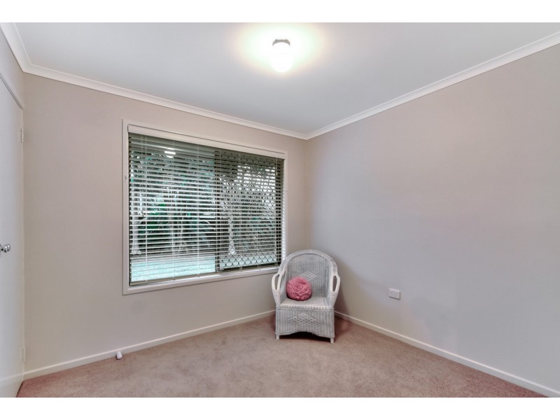 12 Yorkshire Crescent, Mount Warren Park QLD 4207