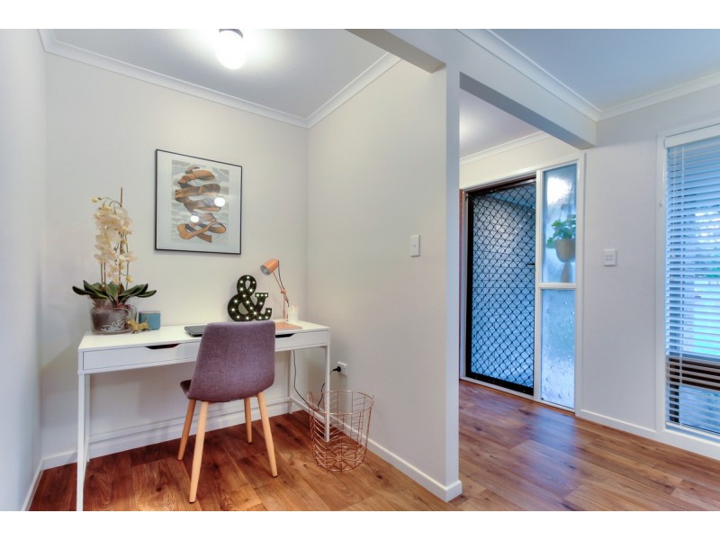 12 Yorkshire Crescent, Mount Warren Park QLD 4207